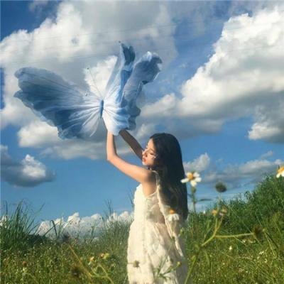 街头实拍：圈内老戏骨与前任深夜同框，好友出面澄清